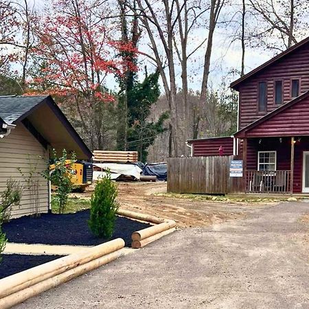 Cuddles, 1 Bedroom Studio, Walk To Downtown And Hiking Trails! Gatlinburg Exterior photo